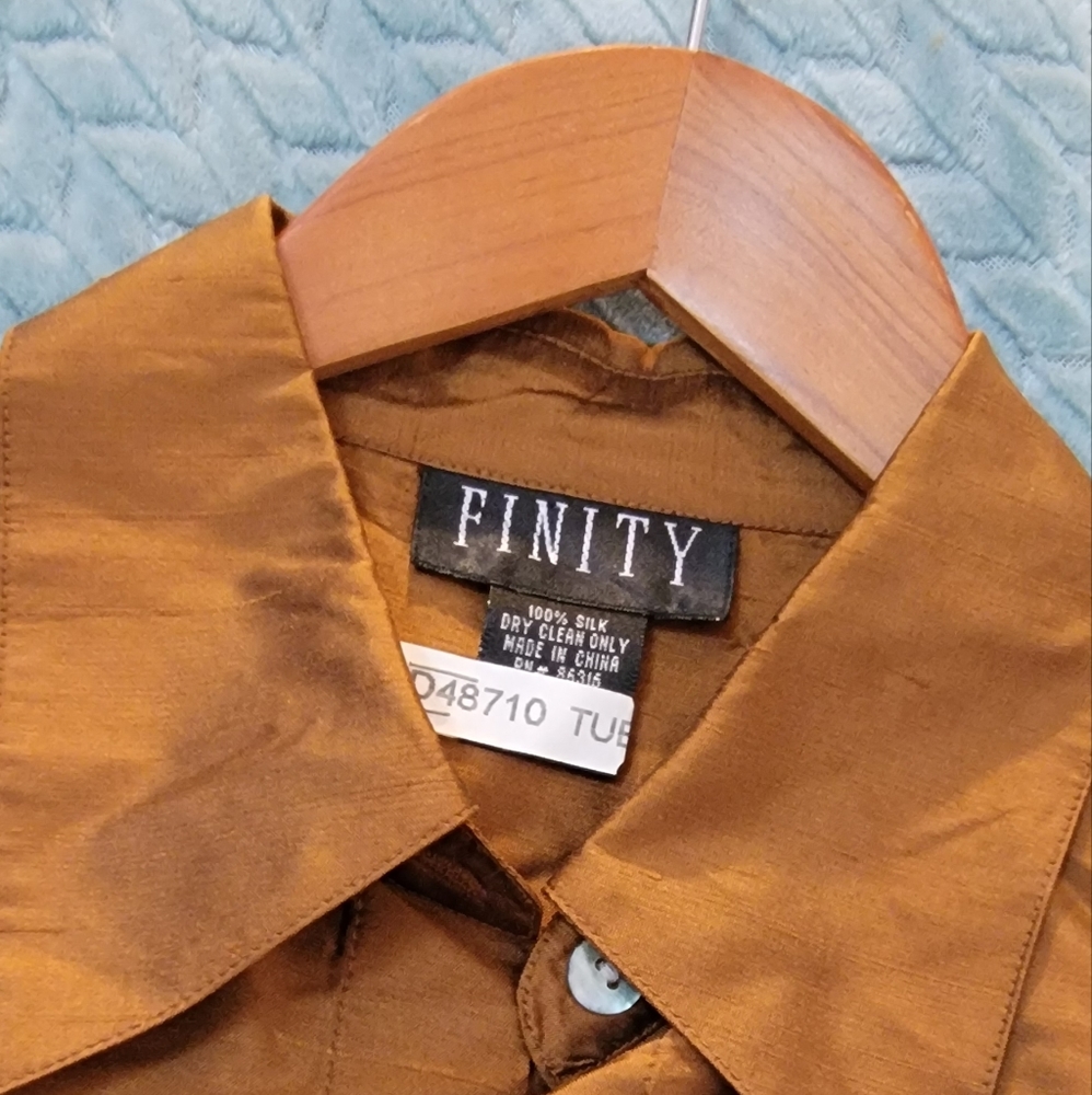 Silk Finity Women's Shirt in Warm Brown
